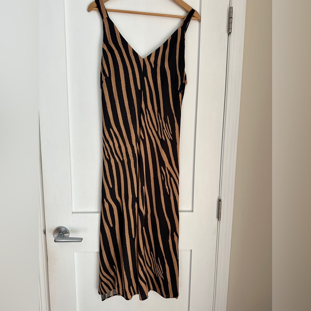 Veronika Maine Dress Size AUS 10